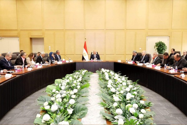 The Minister of Transport and Industry holds an extensive meeting with leaders of the Ministry of Industry